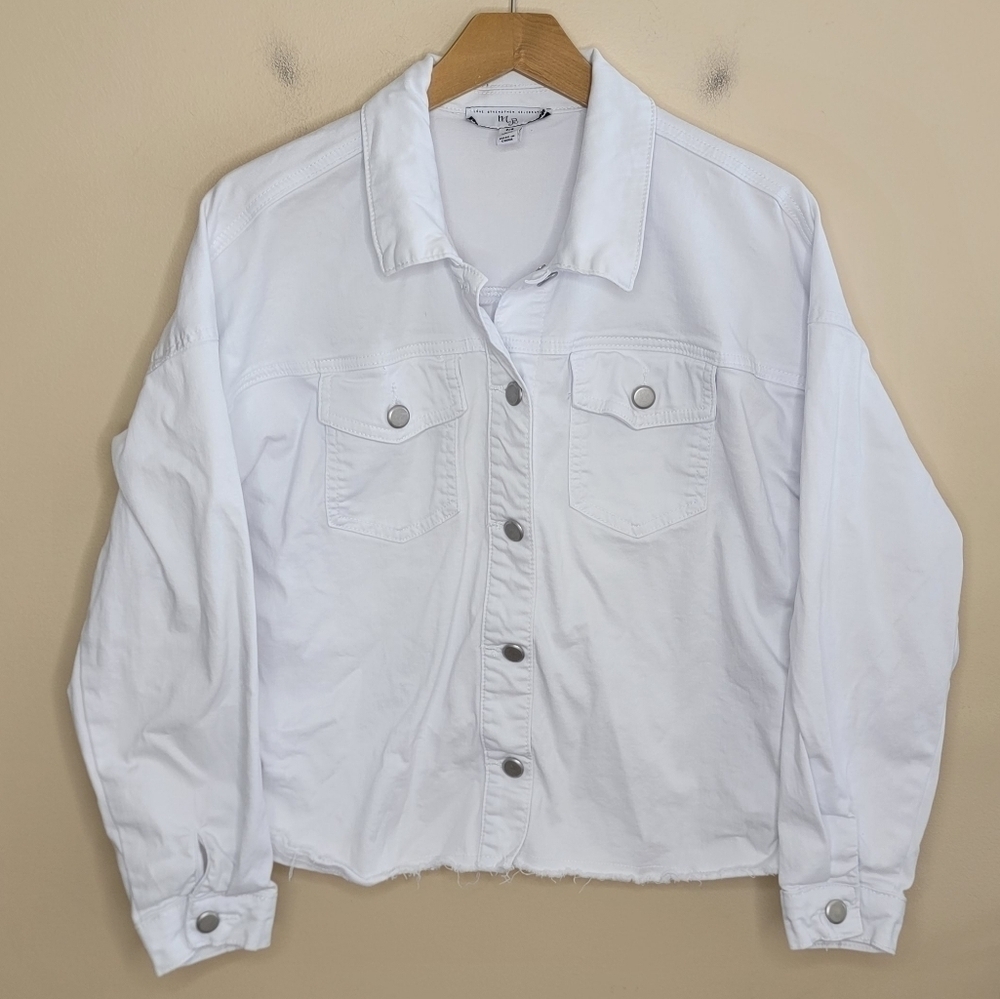 MB | Boutique Brand Button Front White Denim Jacket Raw Hem Side Lace-Up Detail